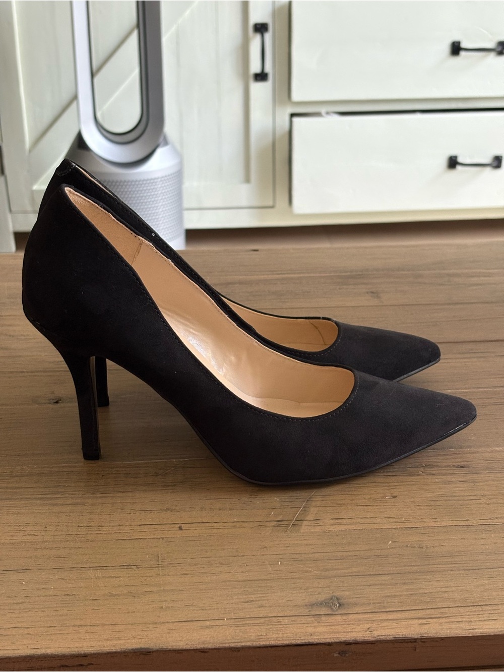 Nine West Classic Suede Black Pointed-Toe Women's Pumps